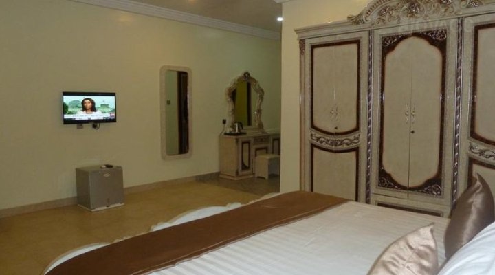 Best Western Plus Wetland Hotel