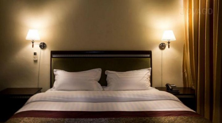 Serendib Suites & Conference Centre