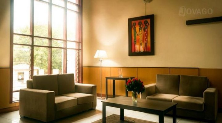 Serendib Suites & Conference Centre