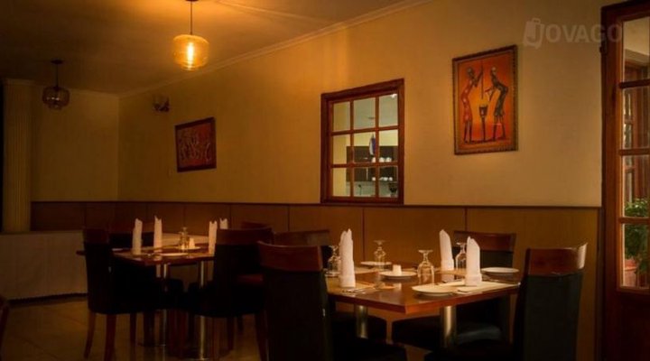 Serendib Suites & Conference Centre