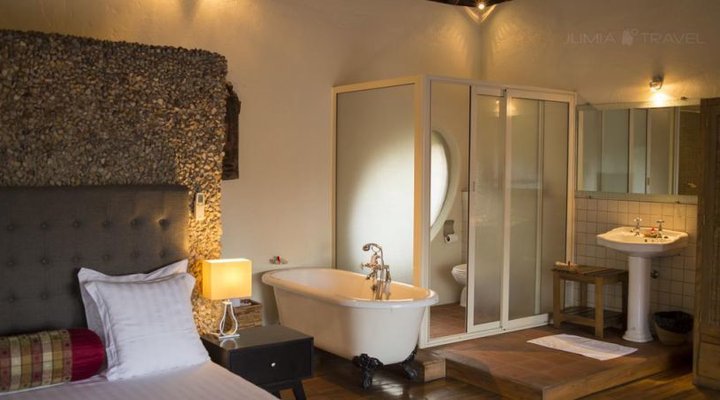 Le Petit Village Hotel