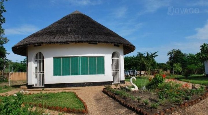 Kwathu Resort