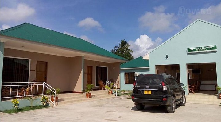 Mara Courtyard Lodge