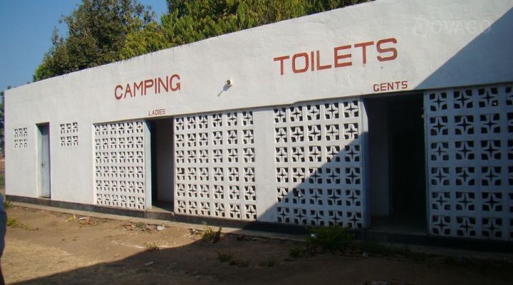 Mufwa Lakeshore Lodge