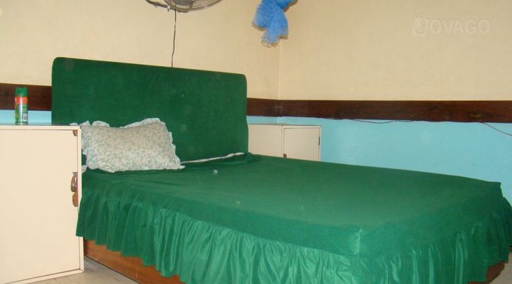 Mufwa Lakeshore Lodge