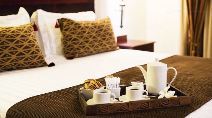 Hotel White Sands: The Beach Resort