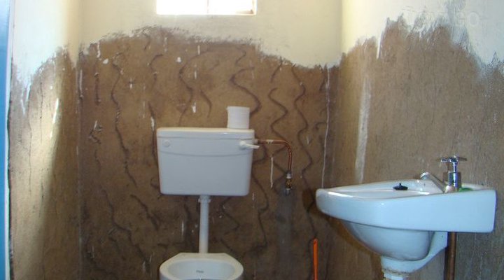 The Ayoba Compound Lodge