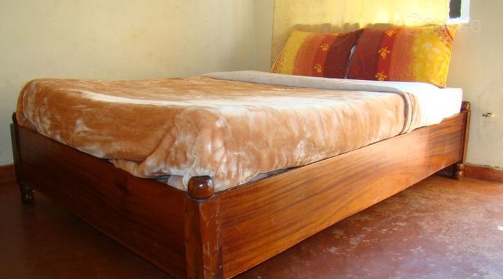 The Ayoba Compound Lodge