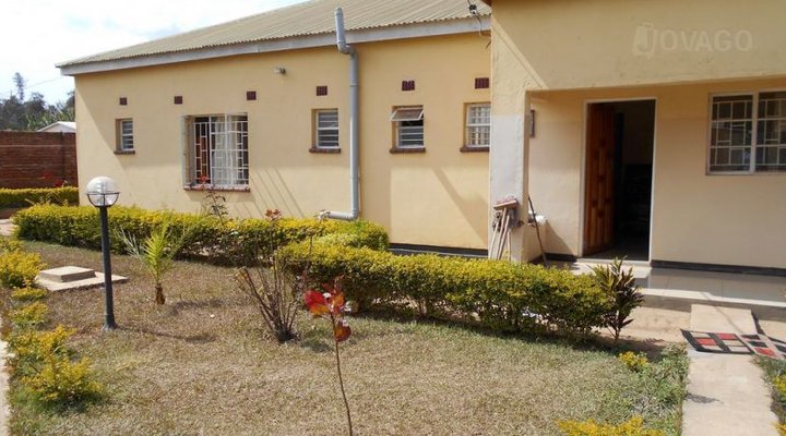 Executive Isomelha Guest House