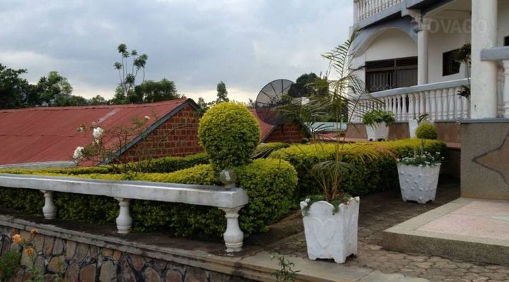 Romalo Guest House