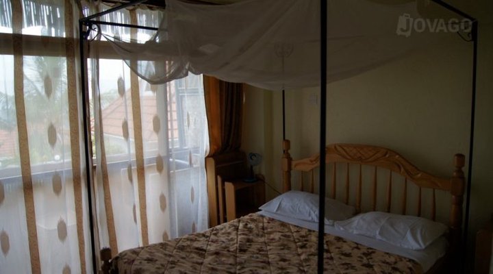 Buziga Shelter Lodge