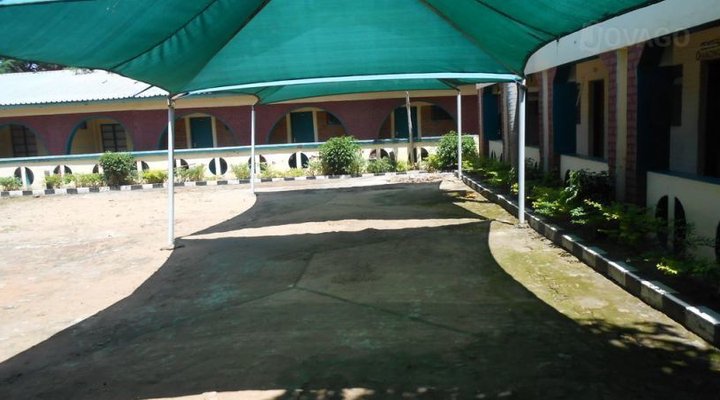 Sun Village Lodge