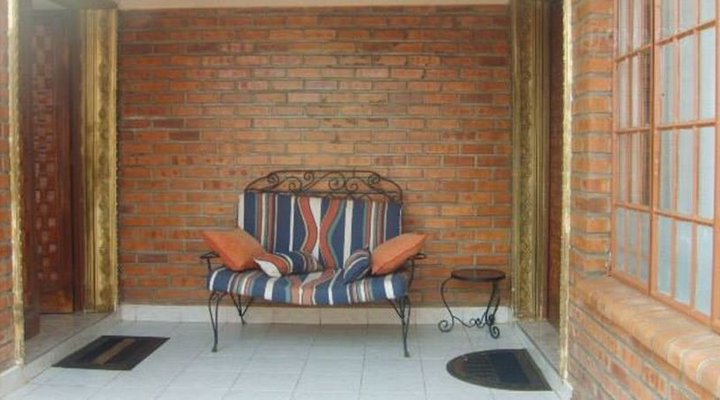 Hu Cess Executive Lodge
