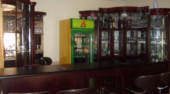 Hu Cess Executive Lodge