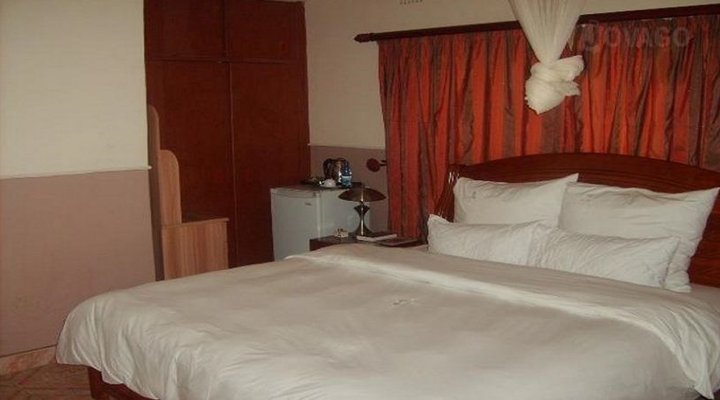 Hu Cess Executive Lodge