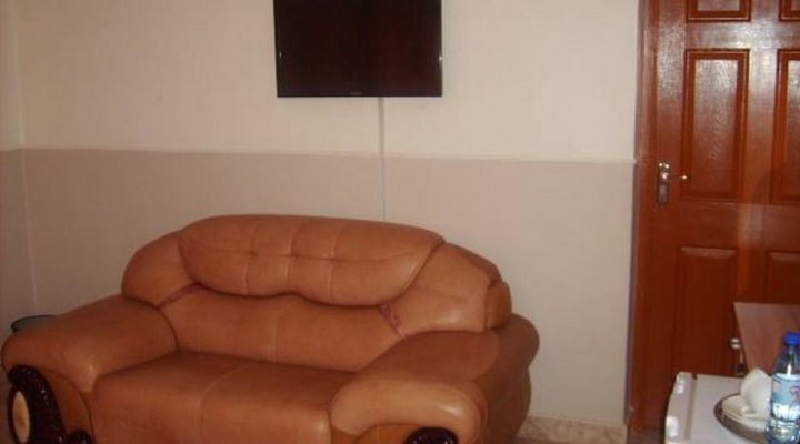Hu Cess Executive Lodge
