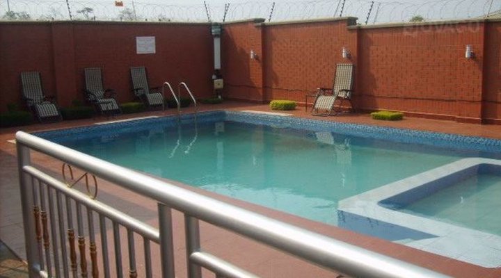 Hu Cess Executive Lodge