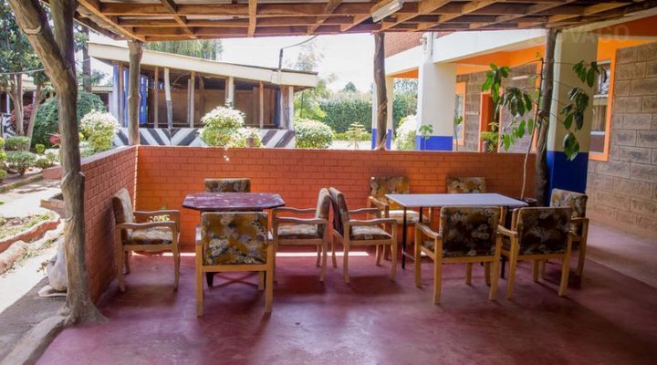 Amigos Hotel & Grill