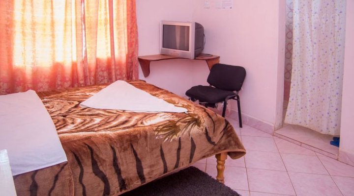 Amigos Hotel & Grill
