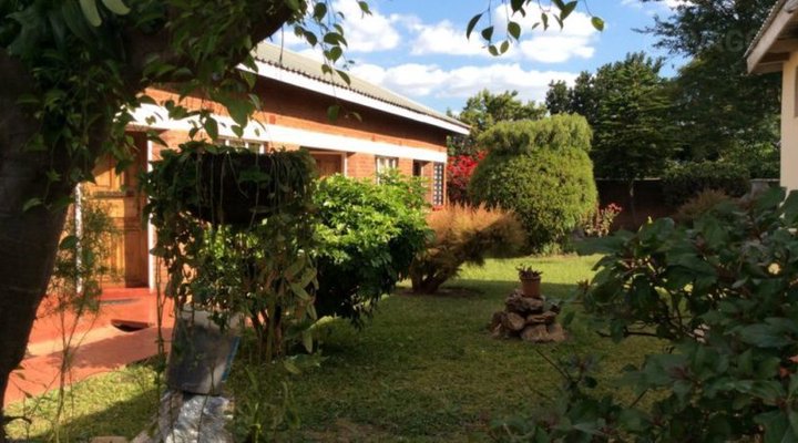 Nelly's Guesthouse House