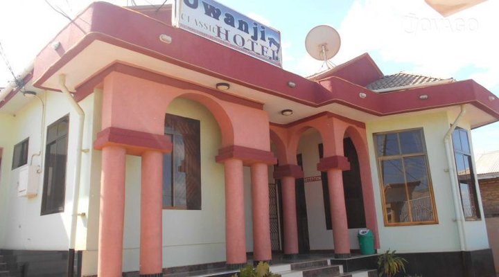 Uwanji Classic Hotel