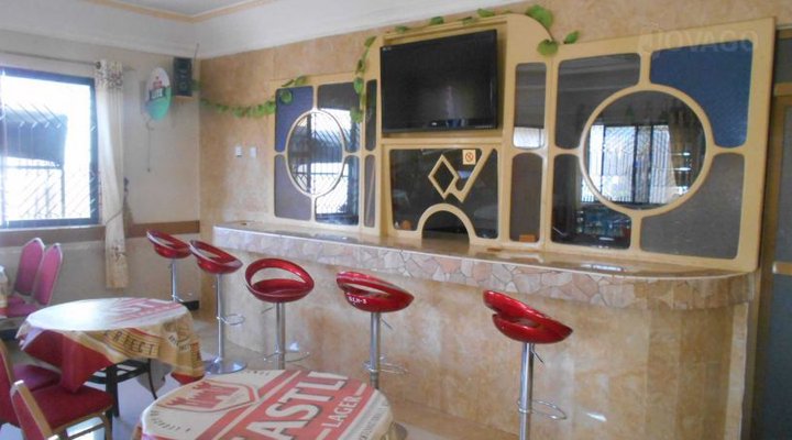 Uwanji Classic Hotel