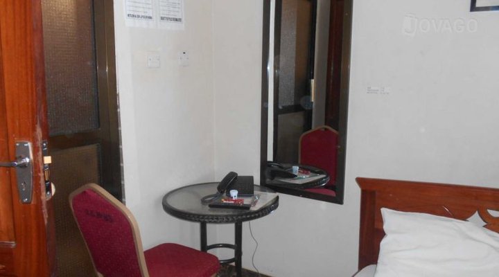 Uwanji Classic Hotel