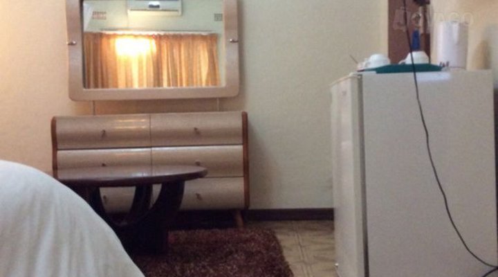 Gold Card Executive Lodge