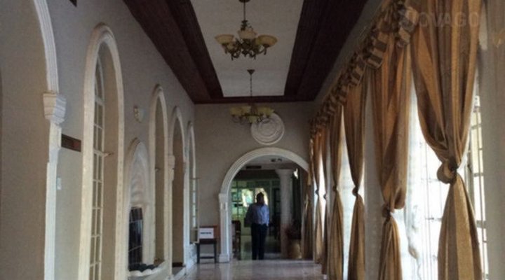 Gold Card Executive Lodge