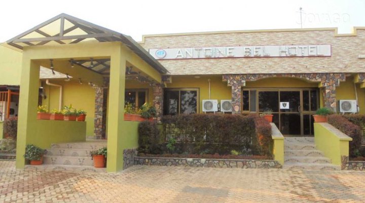 Antoine Bel Hotel