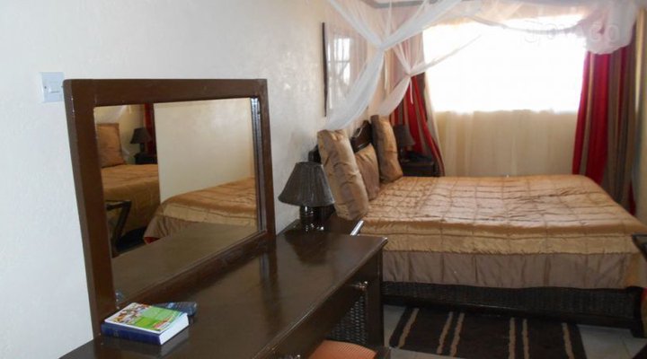 Mapiri Country Lodge