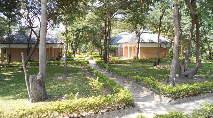 La Exotica Lodge Chintheche