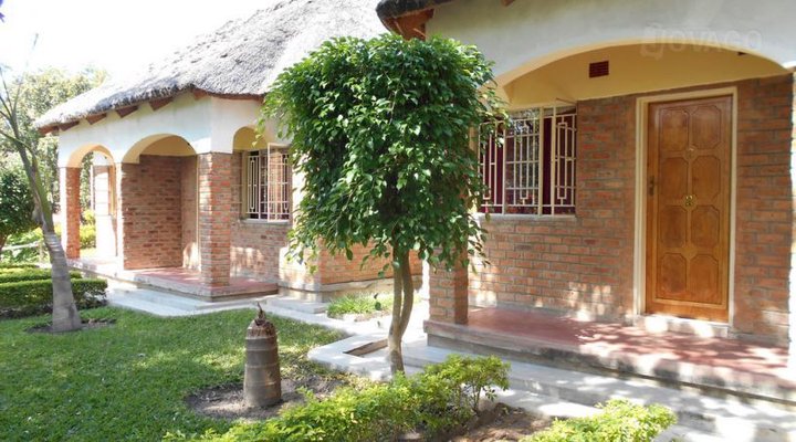 La Exotica Lodge Chintheche