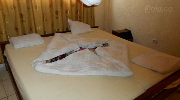 Amatana Center Lodge