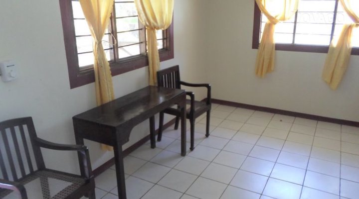 Kaure Sandbeach Lodge