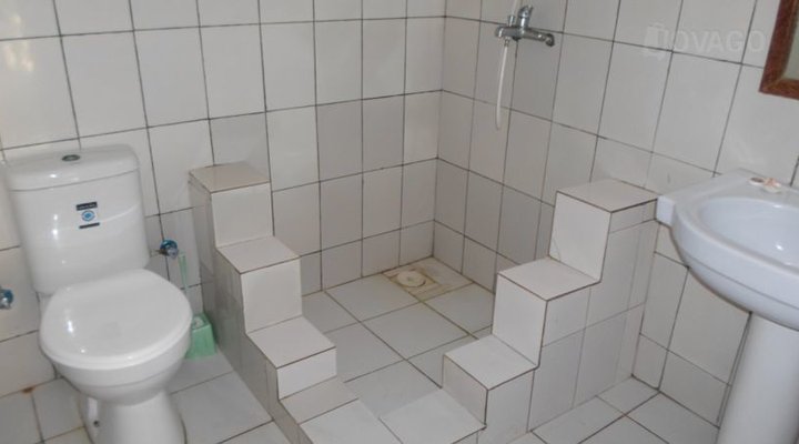 Kaure Sandbeach Lodge