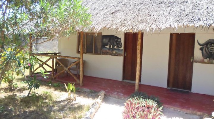 Kaure Sandbeach Lodge