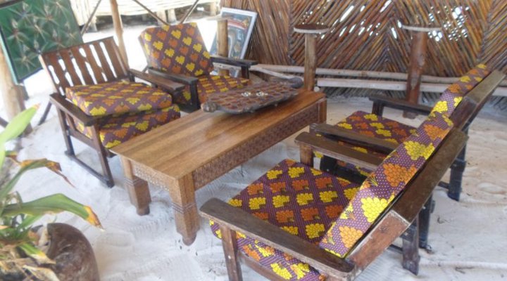 Kaure Sandbeach Lodge