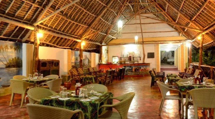 Kaure Sandbeach Lodge