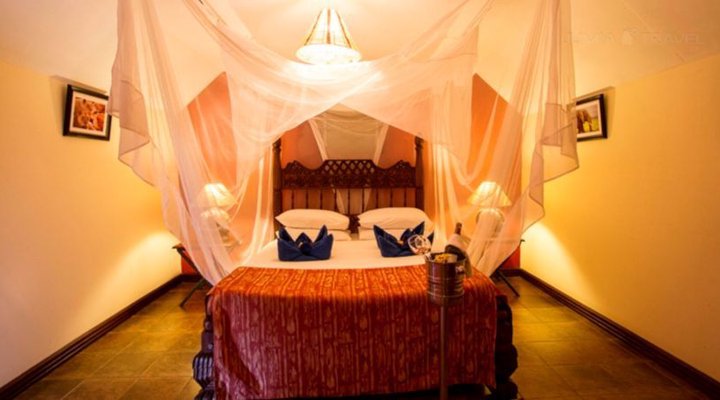 Zomeni Lion Hill Camp