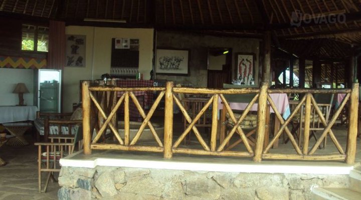 Zomeni Lion Hill Camp