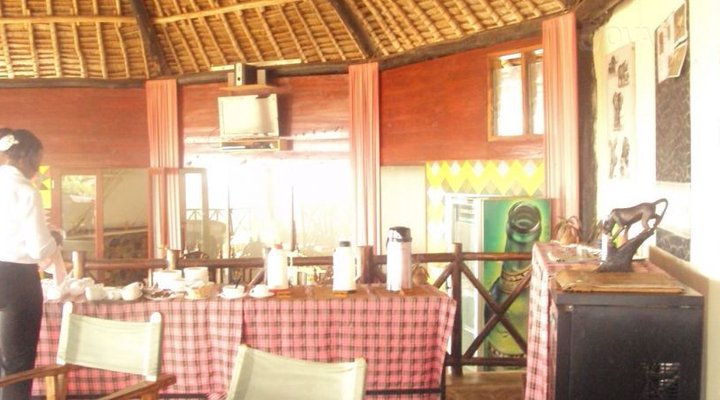 Zomeni Lion Hill Camp