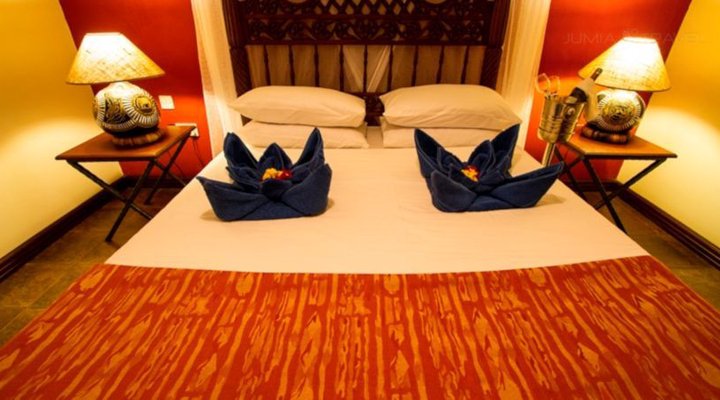 Zomeni Lion Hill Camp