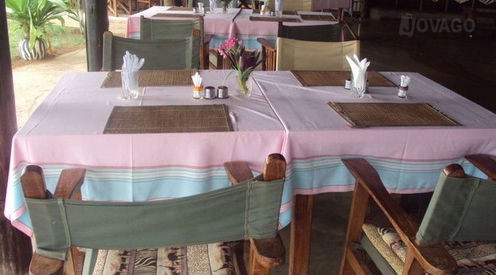 Zomeni Lion Hill Camp