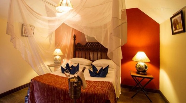 Zomeni Lion Hill Camp