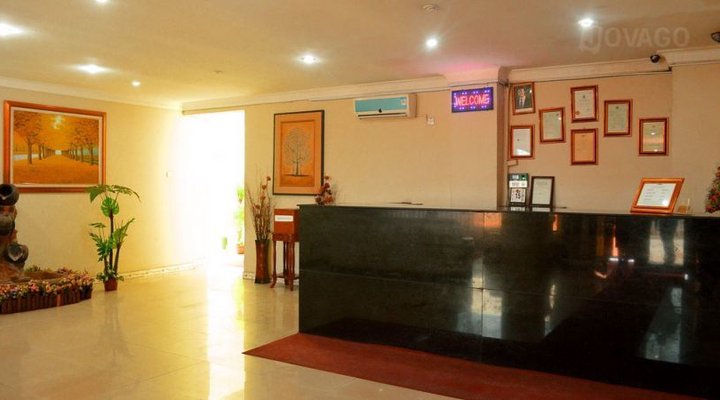 Hotel Diamonds Acres