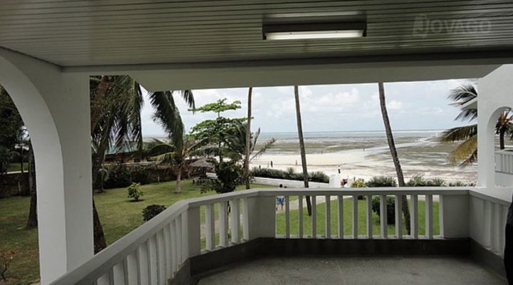 Roly's Bamburi Beach Villa