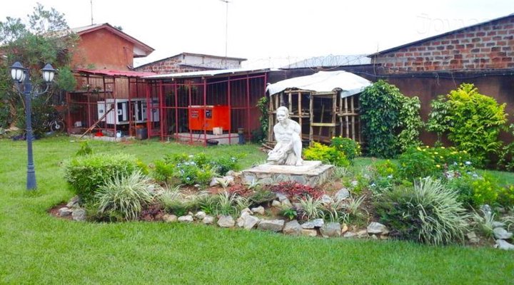 Guest House Espace Nzilco