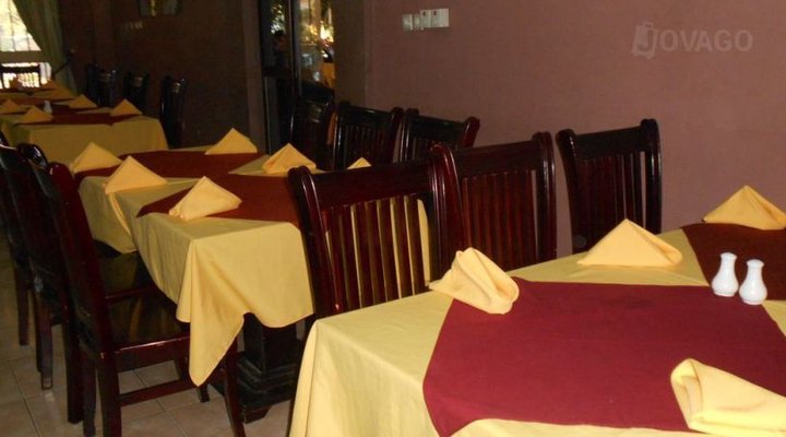 Seven Lakes Hotel