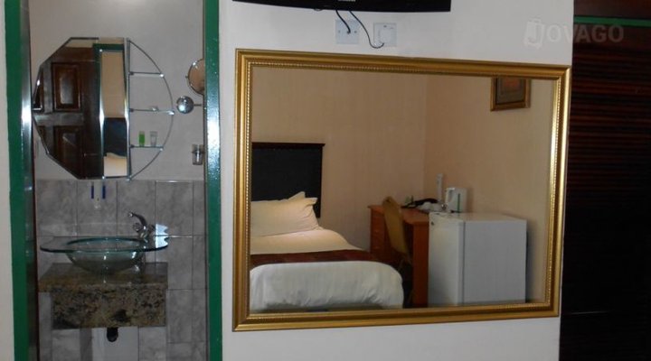 Crossroad Chipata Lodge